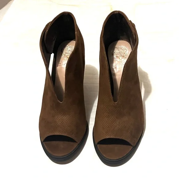 Vince Camuto Bootie Shoes Size 9W New - Picture 3 of 9